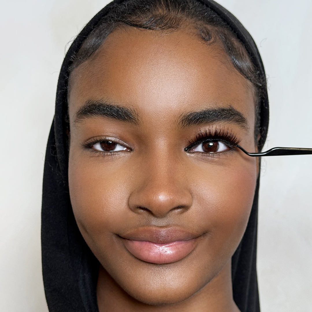 Professional Lash Extension Display Stand - before and after 