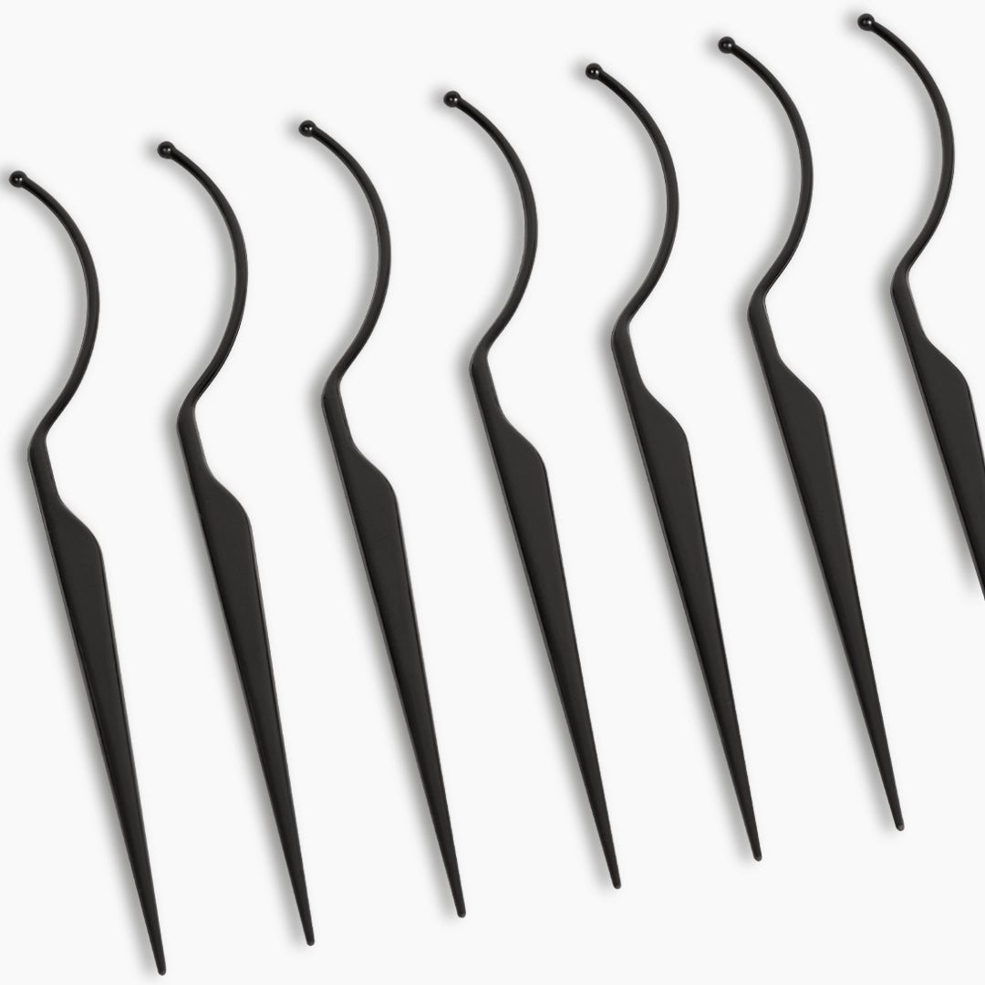Set of lash wands to customise lash sets on lash display stand