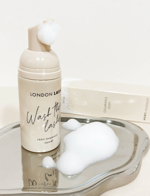 Foaming lash shampoo to clean eyelash extensions